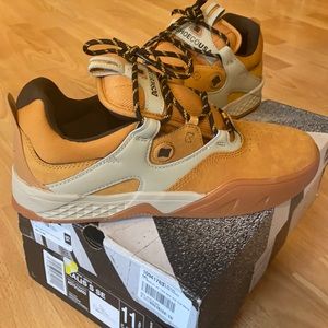 DC SHOE CO USA KALIS S SE SIZE 11